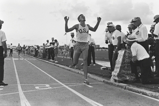 Kenny Moore By Frank Shorter